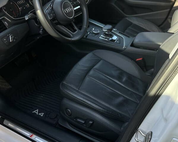 Білий Ауді А4, об'ємом двигуна 1.98 л та пробігом 118 тис. км за 17800 $, фото 10 на Automoto.ua