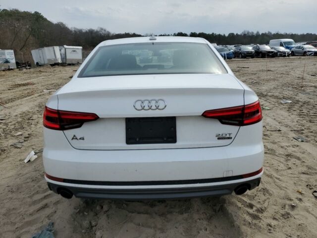 Белый Ауди А4, объемом двигателя 2 л и пробегом 185 тыс. км за 12300 $, фото 4 на Automoto.ua