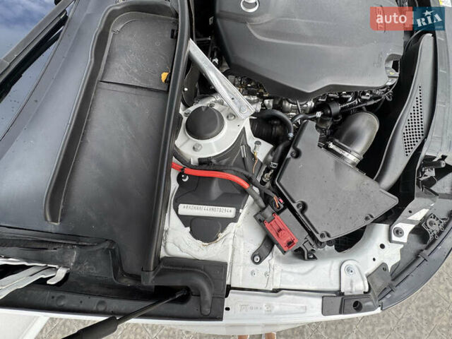 Білий Ауді А4, об'ємом двигуна 1.98 л та пробігом 112 тис. км за 22700 $, фото 10 на Automoto.ua