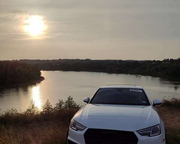 Белый Ауди А4, объемом двигателя 1.98 л и пробегом 150 тыс. км за 21999 $, фото 2 на Automoto.ua