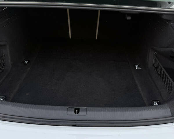 Белый Ауди А4, объемом двигателя 1.98 л и пробегом 137 тыс. км за 21500 $, фото 22 на Automoto.ua