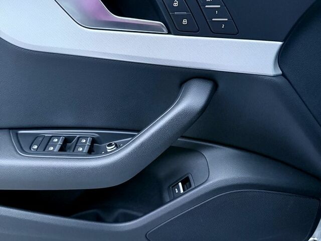 Білий Ауді А4, об'ємом двигуна 2 л та пробігом 38 тис. км за 16700 $, фото 12 на Automoto.ua