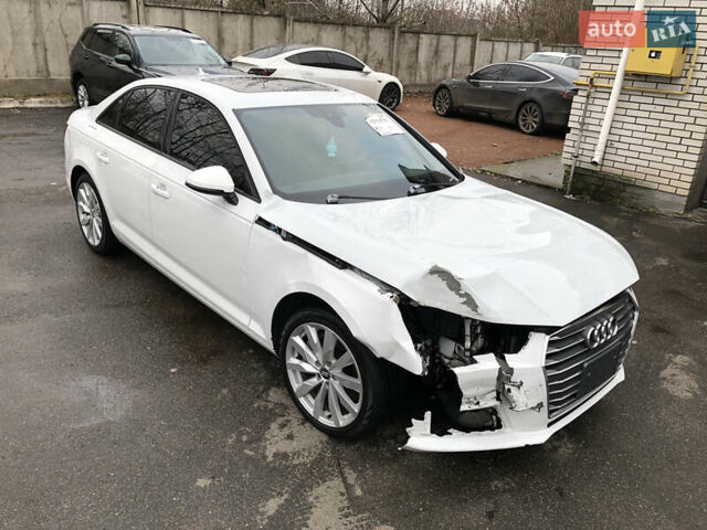 Білий Ауді А4, об'ємом двигуна 2 л та пробігом 173 тис. км за 12345 $, фото 4 на Automoto.ua