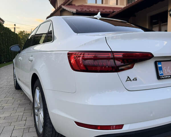 Білий Ауді А4, об'ємом двигуна 2 л та пробігом 209 тис. км за 16700 $, фото 59 на Automoto.ua