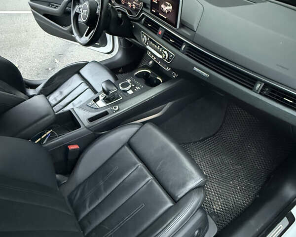 Белый Ауди А4, объемом двигателя 1.98 л и пробегом 146 тыс. км за 20500 $, фото 26 на Automoto.ua