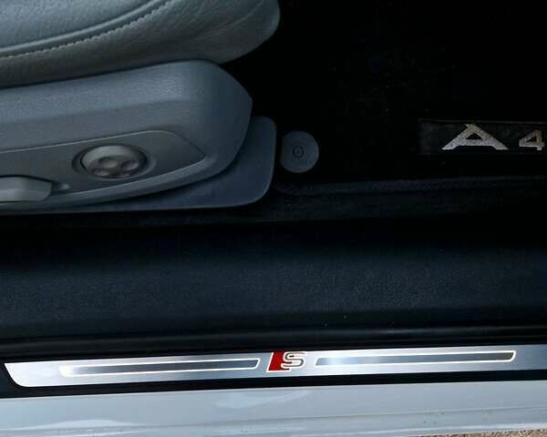 Білий Ауді А4, об'ємом двигуна 1.98 л та пробігом 158 тис. км за 25000 $, фото 30 на Automoto.ua