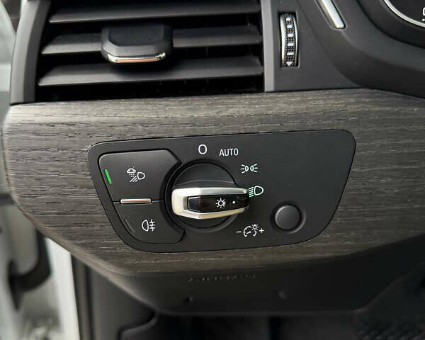 Белый Ауди А4, объемом двигателя 1.98 л и пробегом 173 тыс. км за 17299 $, фото 39 на Automoto.ua