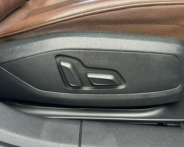 Ауді А4 2017 у Городке на Automoto.ua Білий Ауді А4, об'ємом двигуна 1.98 л та пробігом 230 тис. км за 18500 $, фото 16 на Automoto.ua