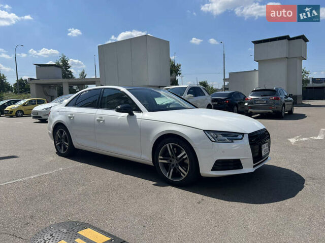 Белый Ауди А4, объемом двигателя 2 л и пробегом 117 тыс. км за 23500 $, фото 3 на Automoto.ua