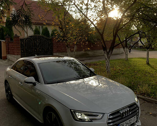 Белый Ауди А4, объемом двигателя 1.98 л и пробегом 149 тыс. км за 17700 $, фото 3 на Automoto.ua