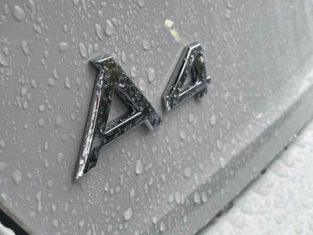 Белый Ауди А4, объемом двигателя 2 л и пробегом 65 тыс. км за 15600 $, фото 14 на Automoto.ua