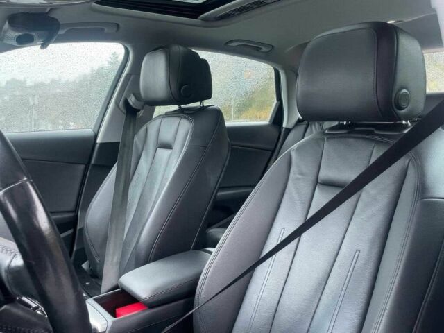 Белый Ауди А4, объемом двигателя 2 л и пробегом 65 тыс. км за 15600 $, фото 8 на Automoto.ua