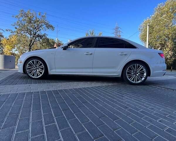 Белый Ауди А4, объемом двигателя 1.98 л и пробегом 162 тыс. км за 19200 $, фото 8 на Automoto.ua