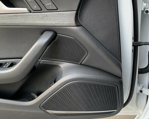 Белый Ауди А4, объемом двигателя 1.98 л и пробегом 149 тыс. км за 17700 $, фото 15 на Automoto.ua