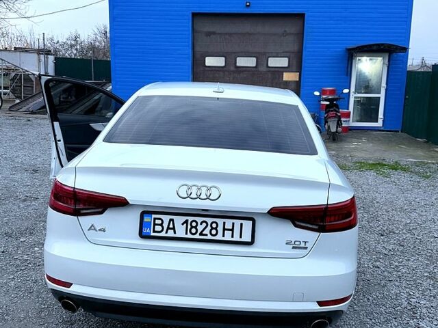 Білий Ауді А4, об'ємом двигуна 2 л та пробігом 38 тис. км за 16700 $, фото 4 на Automoto.ua