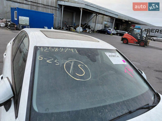 Ауди А4 2017 в Киеве на Automoto.ua Белый Ауди А4, объемом двигателя 2 л и пробегом 115 тыс. км за 17600 $, фото 6 на Automoto.ua