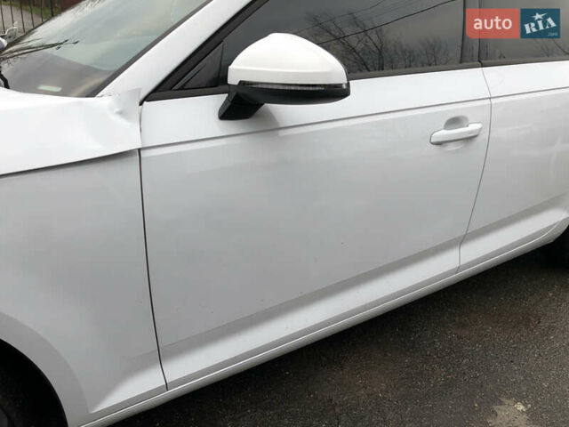 Білий Ауді А4, об'ємом двигуна 2 л та пробігом 173 тис. км за 12345 $, фото 26 на Automoto.ua