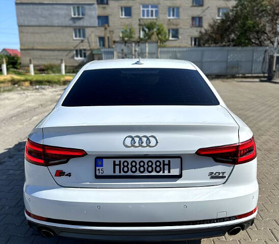 Белый Ауди А4, объемом двигателя 2 л и пробегом 216 тыс. км за 19999 $, фото 12 на Automoto.ua