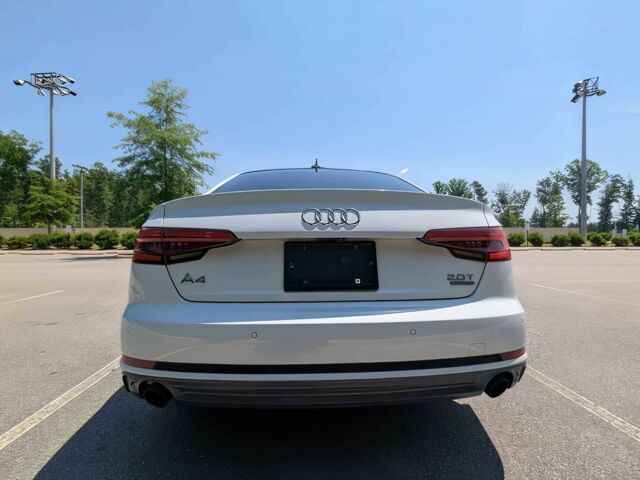 Білий Ауді А4, об'ємом двигуна 2 л та пробігом 66 тис. км за 6100 $, фото 5 на Automoto.ua