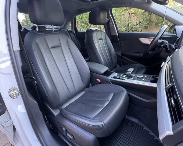 Білий Ауді А4, об'ємом двигуна 2 л та пробігом 209 тис. км за 16700 $, фото 45 на Automoto.ua