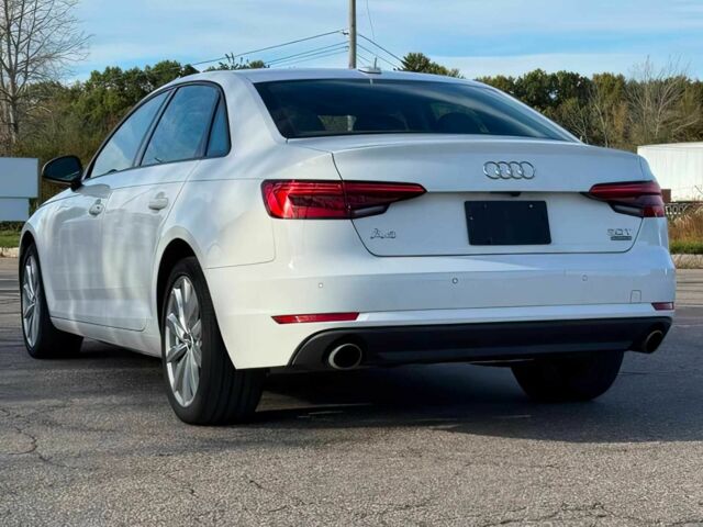 Білий Ауді А4, об'ємом двигуна 2 л та пробігом 59 тис. км за 7000 $, фото 6 на Automoto.ua