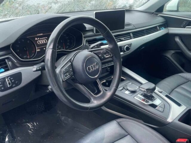 Белый Ауди А4, объемом двигателя 2 л и пробегом 65 тыс. км за 15600 $, фото 5 на Automoto.ua