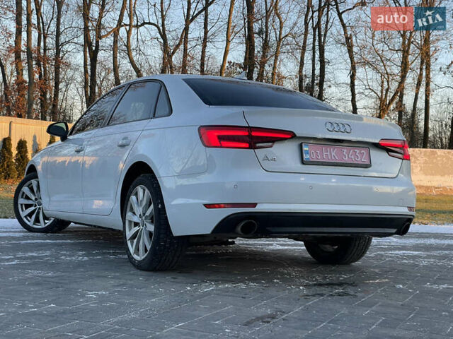 Белый Ауди А4, объемом двигателя 2 л и пробегом 205 тыс. км за 15900 $, фото 10 на Automoto.ua