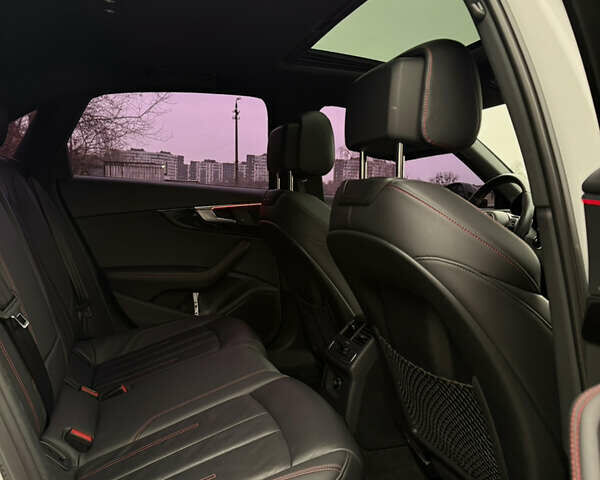 Белый Ауди А4, объемом двигателя 1.98 л и пробегом 129 тыс. км за 22900 $, фото 24 на Automoto.ua