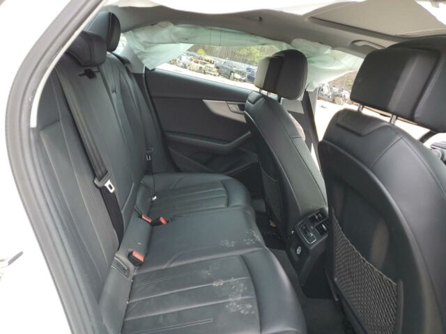 Белый Ауди А4, объемом двигателя 2 л и пробегом 185 тыс. км за 12300 $, фото 9 на Automoto.ua