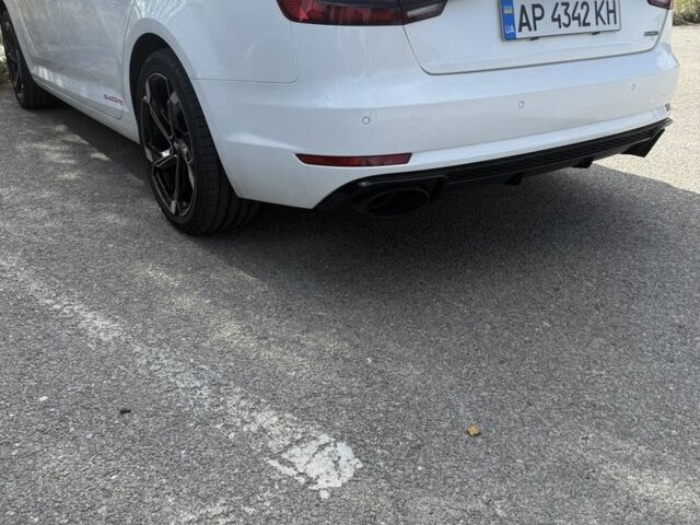 Білий Ауді А4, об'ємом двигуна 2 л та пробігом 170 тис. км за 20000 $, фото 1 на Automoto.ua