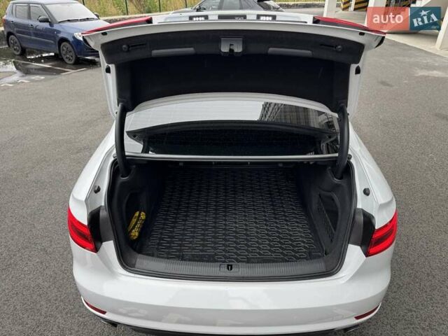 Белый Ауди А4, объемом двигателя 1.98 л и пробегом 121 тыс. км за 18700 $, фото 13 на Automoto.ua