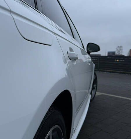 Белый Ауди А4, объемом двигателя 1.98 л и пробегом 120 тыс. км за 18500 $, фото 9 на Automoto.ua