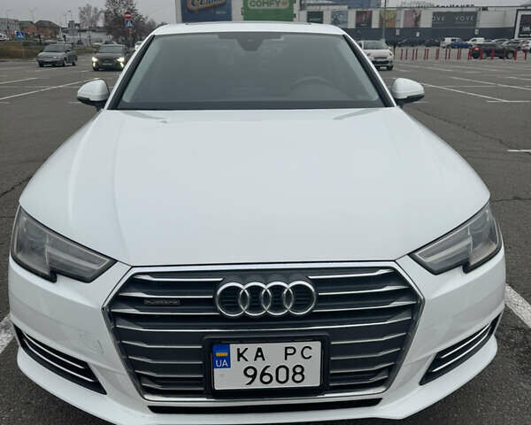 Белый Ауди А4, объемом двигателя 2 л и пробегом 115 тыс. км за 18700 $, фото 1 на Automoto.ua