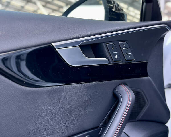 Белый Ауди А4, объемом двигателя 1.98 л и пробегом 179 тыс. км за 18500 $, фото 18 на Automoto.ua