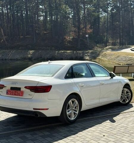 Белый Ауди А4, объемом двигателя 1.98 л и пробегом 299 тыс. км за 13500 $, фото 9 на Automoto.ua