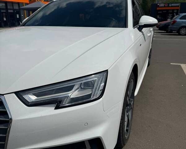 Белый Ауди А4, объемом двигателя 1.98 л и пробегом 85 тыс. км за 25000 $, фото 4 на Automoto.ua