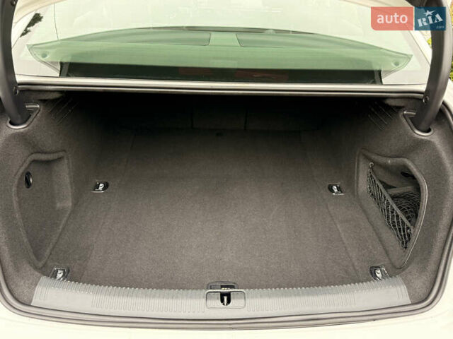 Белый Ауди А4, объемом двигателя 1.97 л и пробегом 237 тыс. км за 19999 $, фото 22 на Automoto.ua