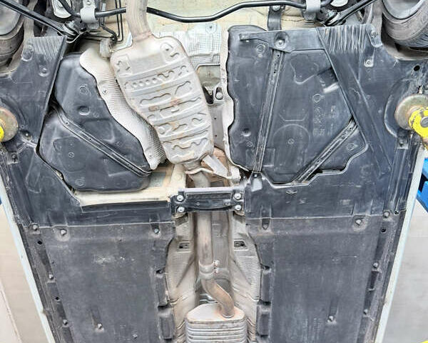 Белый Ауди А4, объемом двигателя 2 л и пробегом 38 тыс. км за 16700 $, фото 17 на Automoto.ua