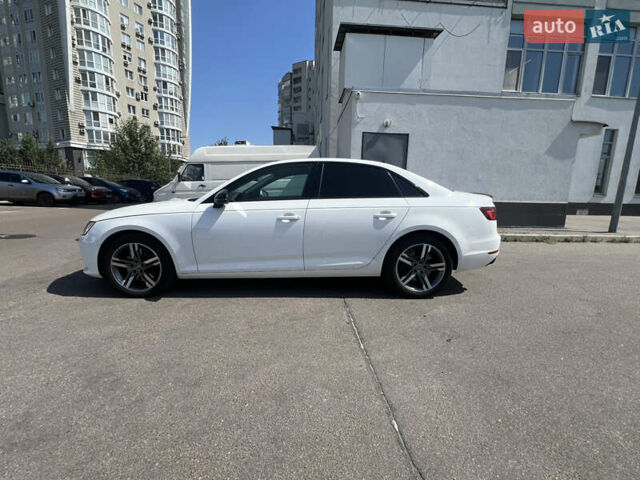 Белый Ауди А4, объемом двигателя 2 л и пробегом 117 тыс. км за 23500 $, фото 8 на Automoto.ua