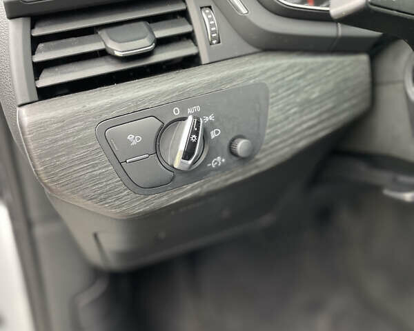 Белый Ауди А4, объемом двигателя 1.98 л и пробегом 139 тыс. км за 17900 $, фото 16 на Automoto.ua