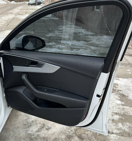 Белый Ауди А4, объемом двигателя 1.98 л и пробегом 175 тыс. км за 16200 $, фото 37 на Automoto.ua