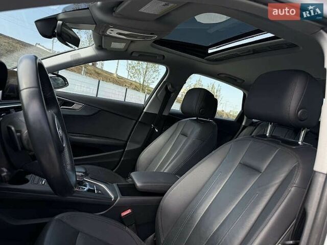 Белый Ауди А4, объемом двигателя 2 л и пробегом 137 тыс. км за 16000 $, фото 13 на Automoto.ua