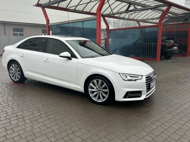 Белый Ауди А4, объемом двигателя 2 л и пробегом 140 тыс. км за 14300 $, фото 5 на Automoto.ua