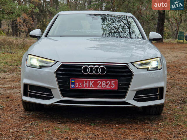 Белый Ауди А4, объемом двигателя 2 л и пробегом 169 тыс. км за 22500 $, фото 1 на Automoto.ua