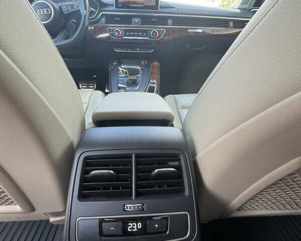 Белый Ауди А4, объемом двигателя 2 л и пробегом 117 тыс. км за 23500 $, фото 14 на Automoto.ua