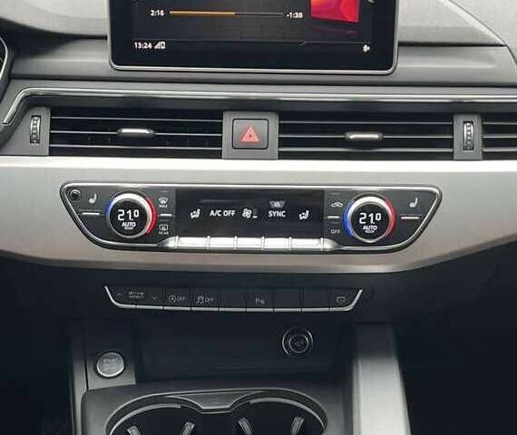 Белый Ауди А4, объемом двигателя 2 л и пробегом 45 тыс. км за 12700 $, фото 14 на Automoto.ua