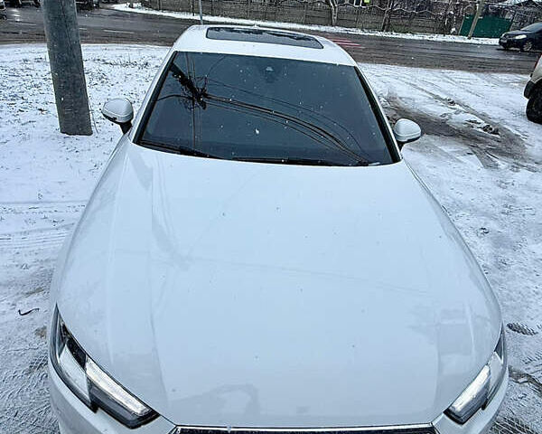 Белый Ауди А4, объемом двигателя 2 л и пробегом 335 тыс. км за 14900 $, фото 4 на Automoto.ua