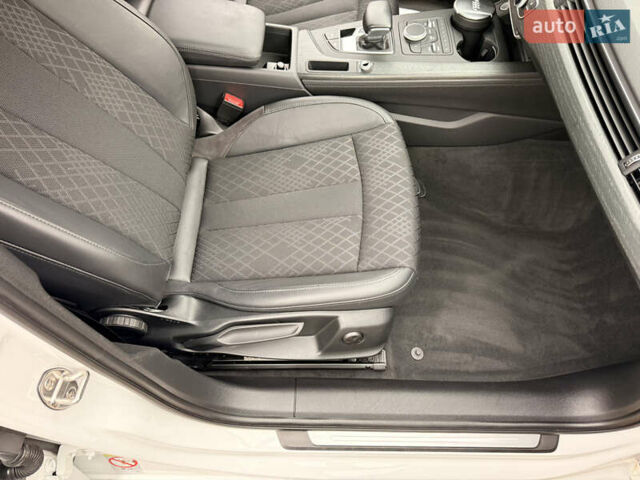 Белый Ауди А4, объемом двигателя 1.97 л и пробегом 237 тыс. км за 19999 $, фото 28 на Automoto.ua