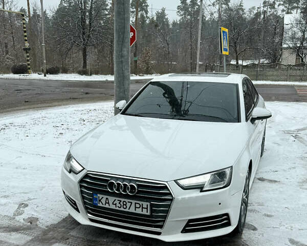 Белый Ауди А4, объемом двигателя 2 л и пробегом 335 тыс. км за 14900 $, фото 2 на Automoto.ua