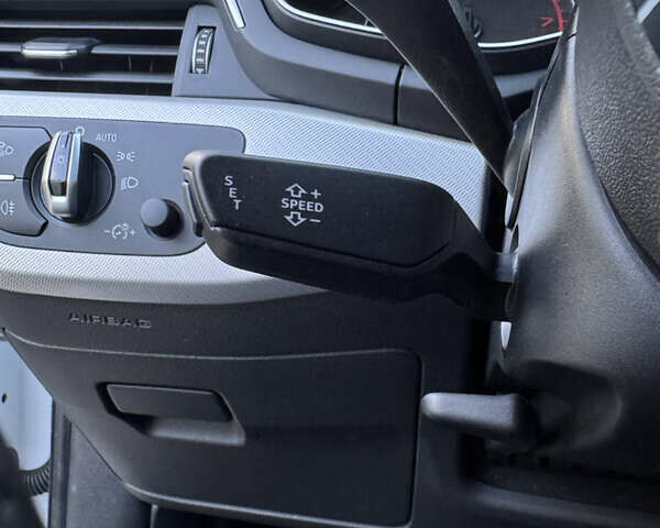 Белый Ауди А4, объемом двигателя 2 л и пробегом 209 тыс. км за 16700 $, фото 28 на Automoto.ua